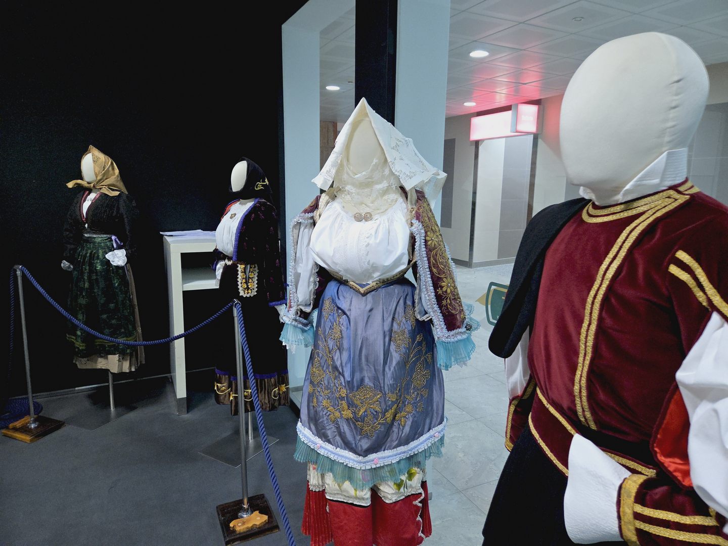 Trame di Sardegna, allestimento della mostra – foto 16